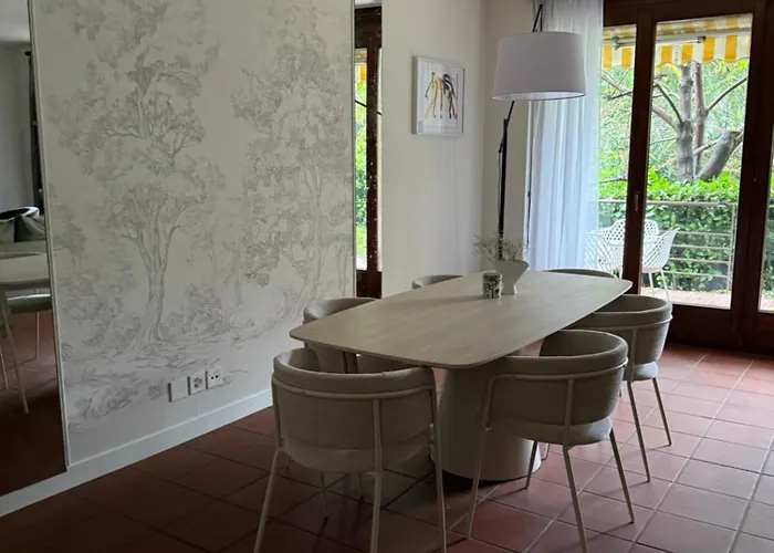 アパート Get Away In *